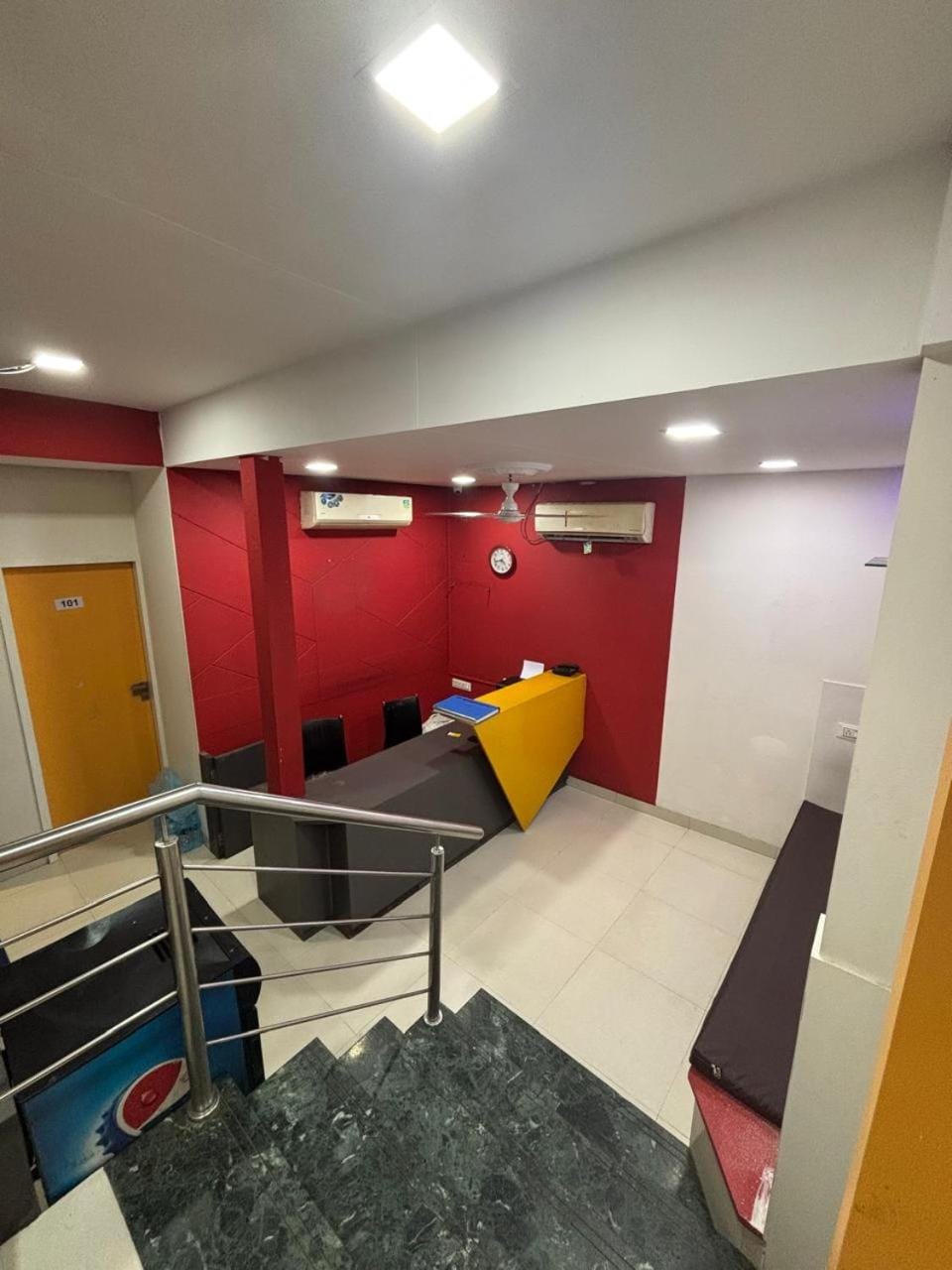 Hotel Silver Shine Jogeshwari Love hotel in Mumbai