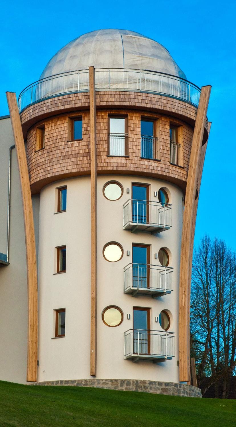 Property building, Day