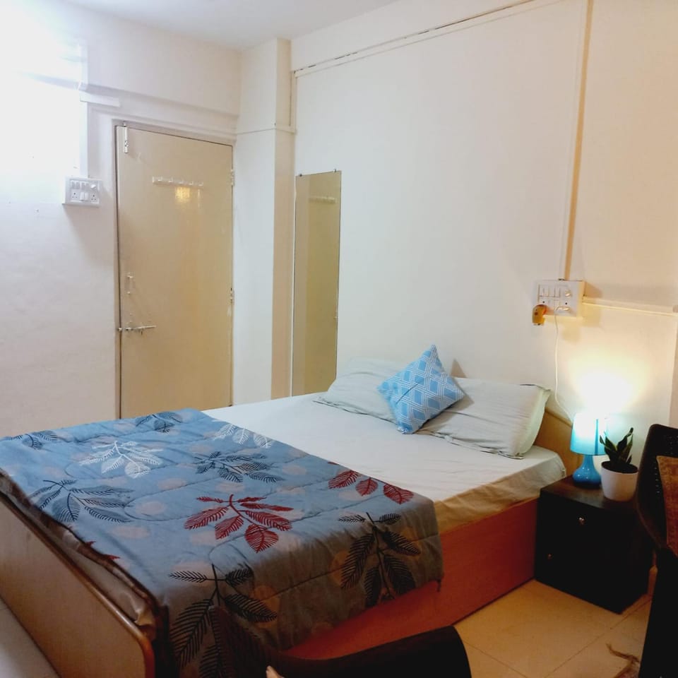 cozy room in koregaon park Vacation rental in Pune