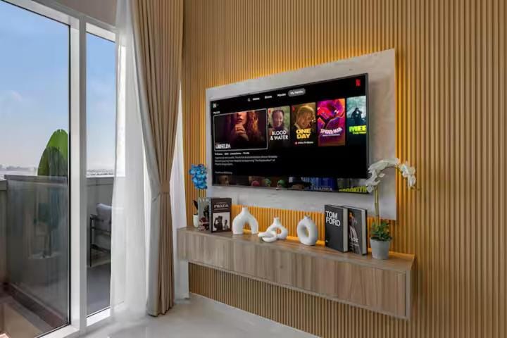 Modern 1BR - High Floor - Balcony - DAMAC Hills Apartment in Dubai