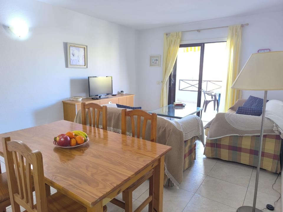 Living room, Lounge or bar