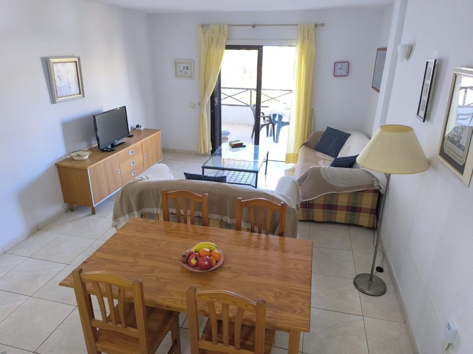 Living room, Lounge or bar