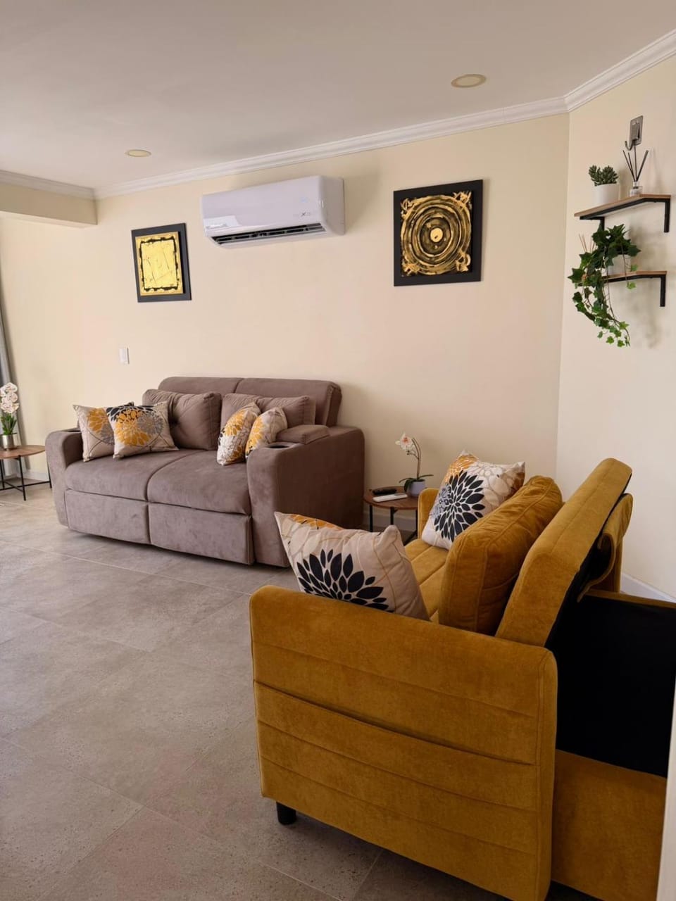 Living room, air conditioner