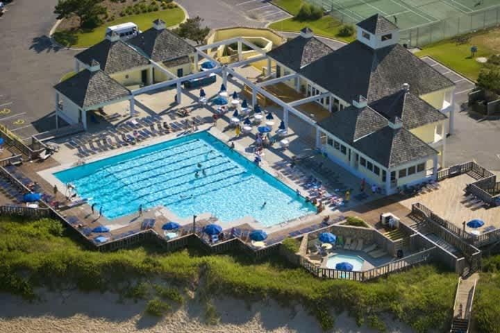 Beach Club Access Sound and Golf Course Views House in Nags Head