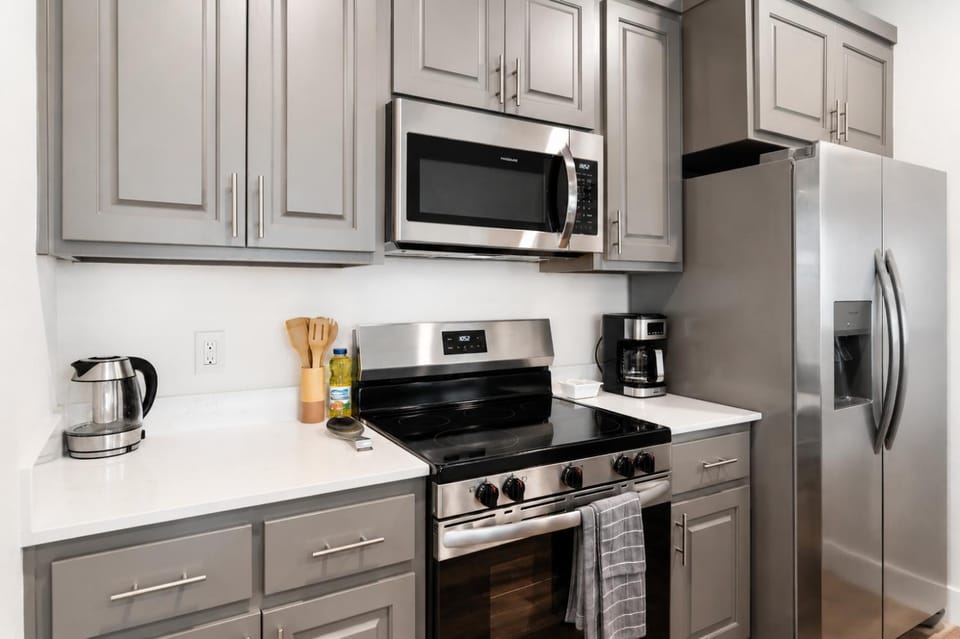 microwave, kitchen