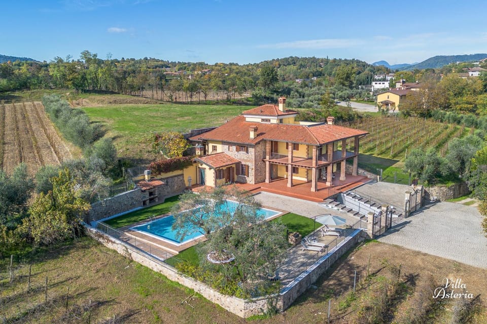 Bird's eye view, BBQ facilities, Swimming pool