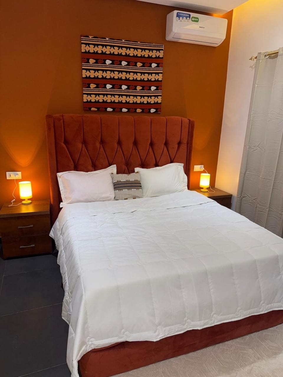 Bed, Bedroom, air conditioner