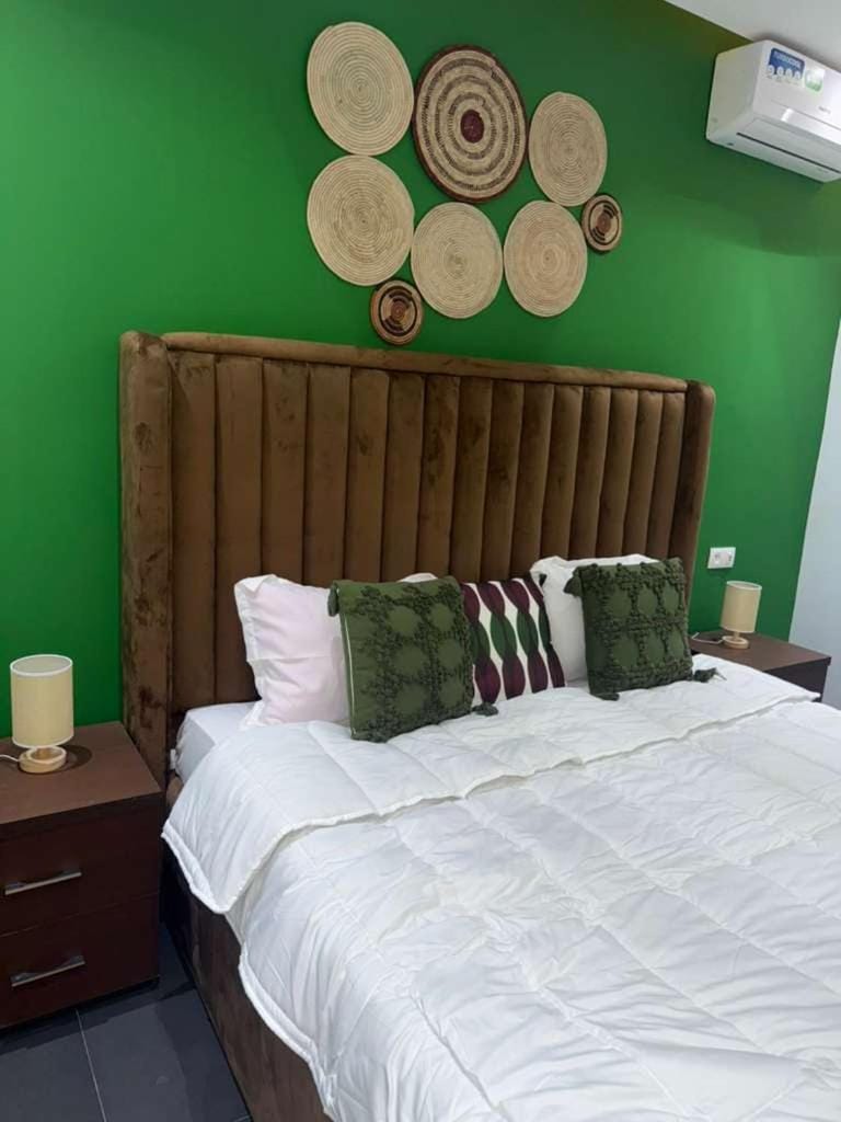 Bed, Bedroom, air conditioner