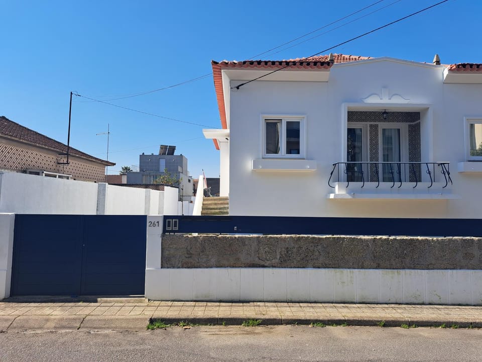 Property building, Facade/entrance