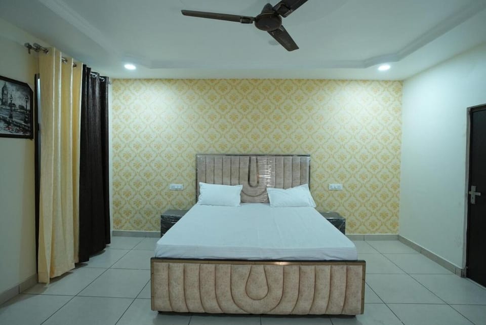 Crown Villa, Jalandhar, Punjab Villa in Punjab, India