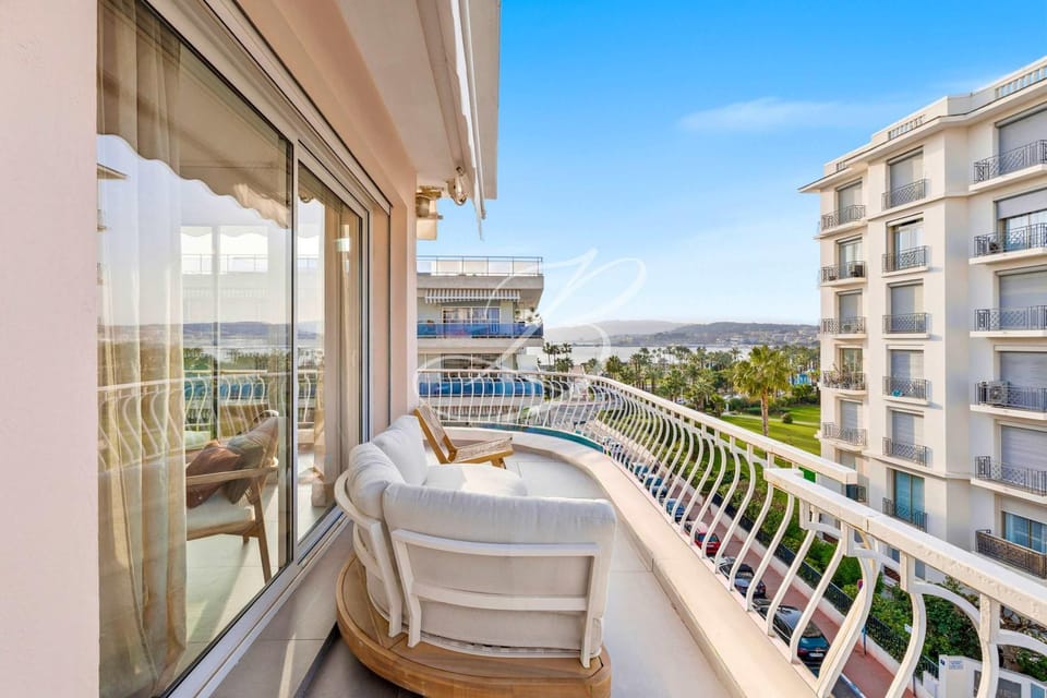 Patio, View (from property/room), Balcony/Terrace