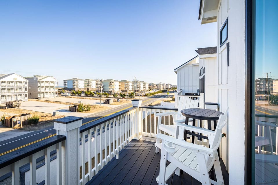 New Listing Ocean Views Hot Tub & Community Pool House in Kill Devil Hills