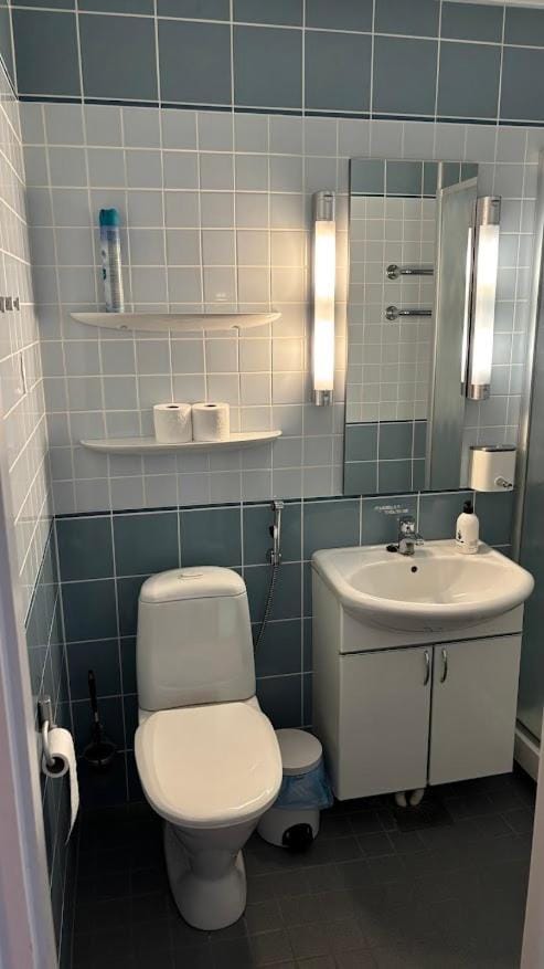 Toilet, Bathroom