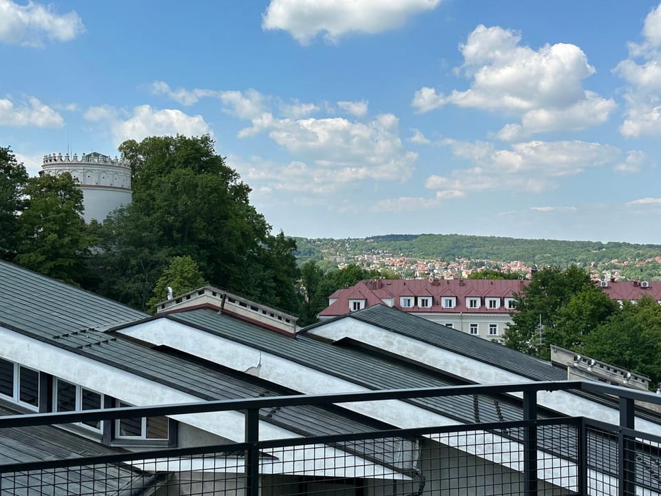 View (from property/room), Balcony/Terrace, City view