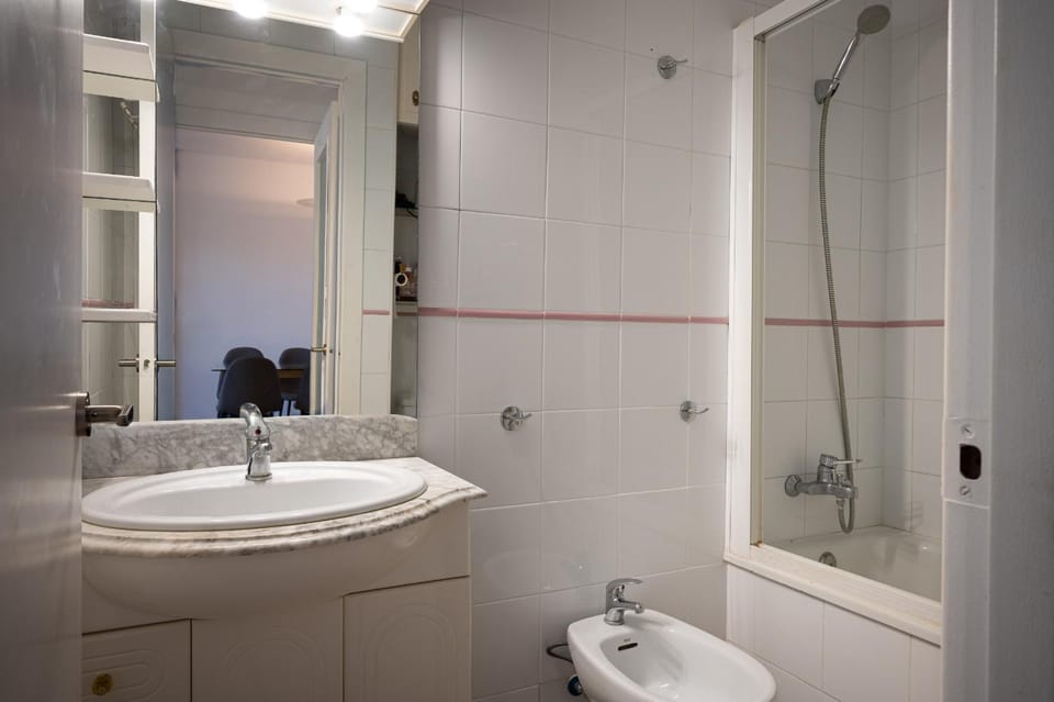 Bathroom, Bath