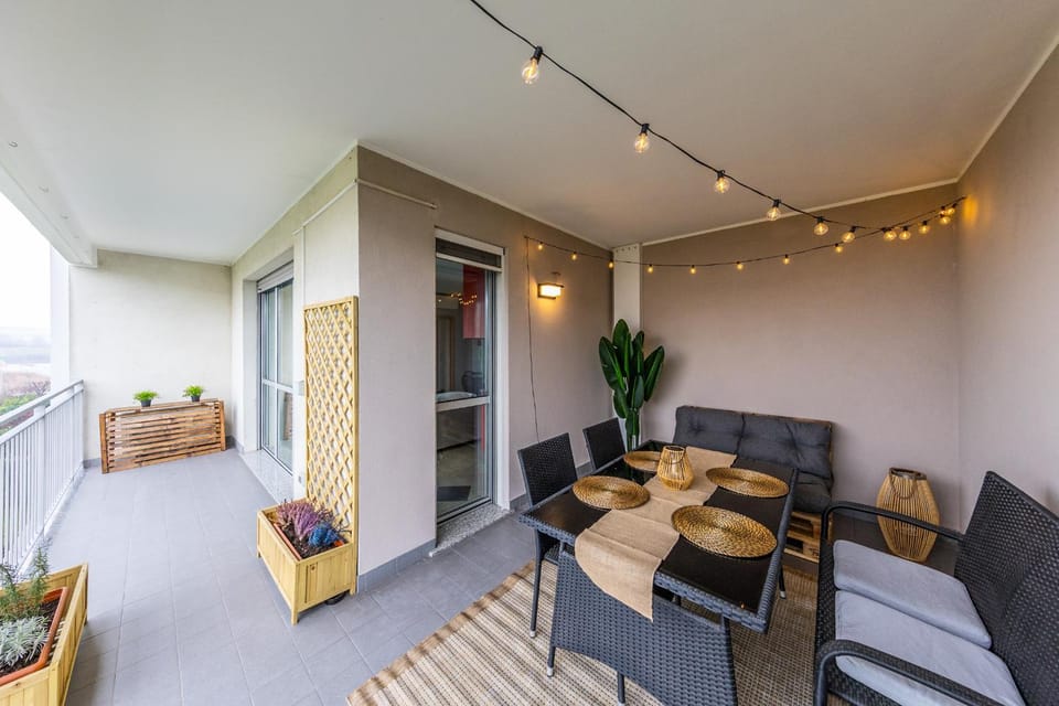 Property building, Balcony/Terrace