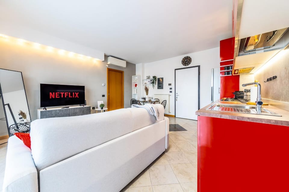 Kitchen or kitchenette, Living room, Seating area, Dining area, air conditioner