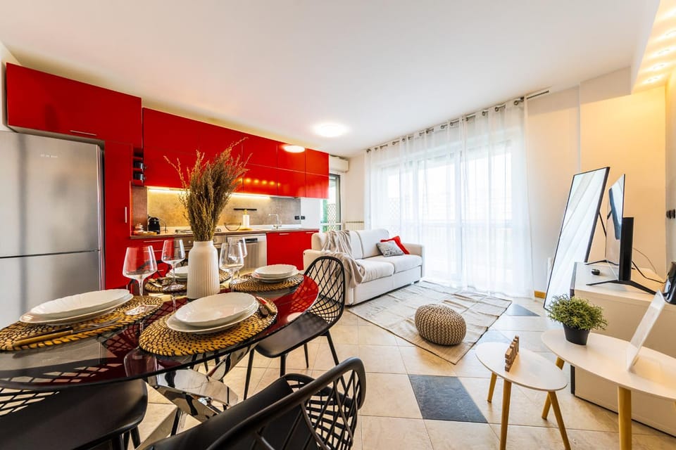 Kitchen or kitchenette, Living room, Dining area