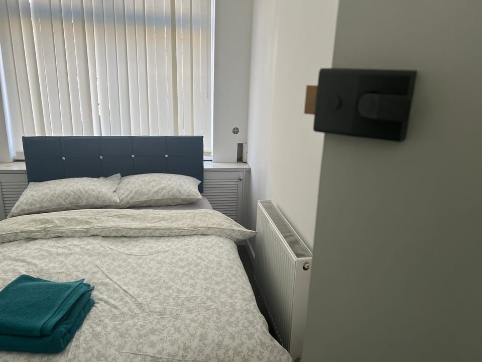 Marvellous Room 3 Apartment in Stoke-on-Trent