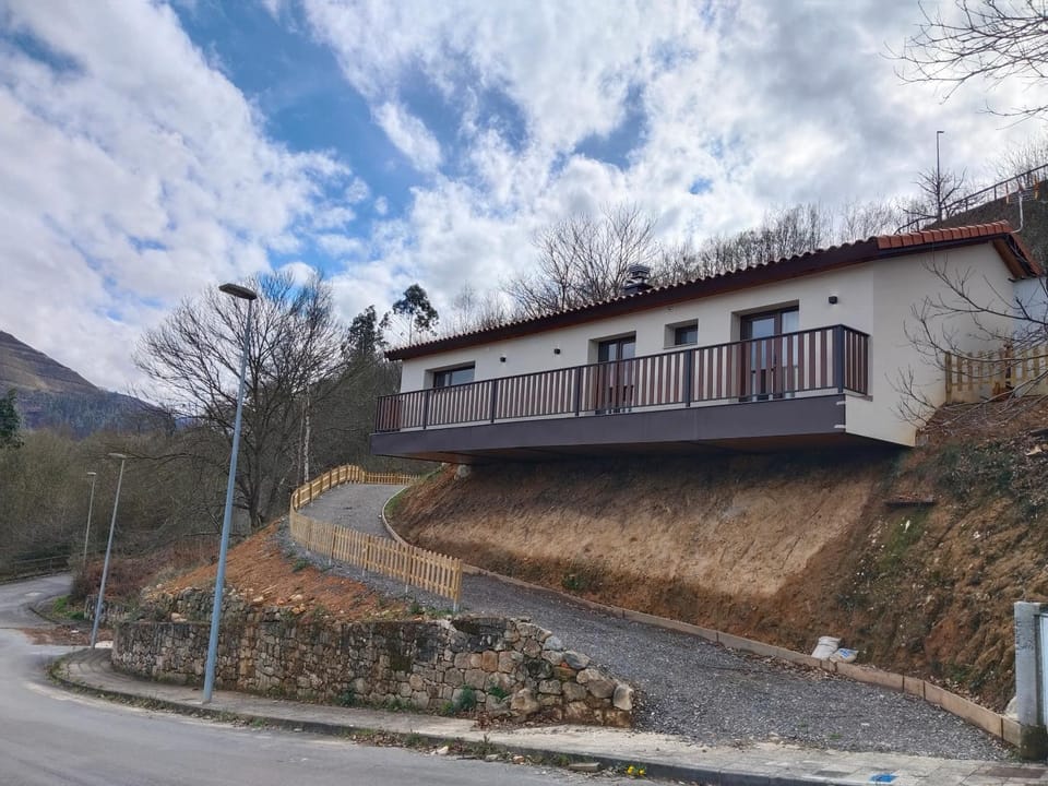 Vistas a Cangas House in Asturias