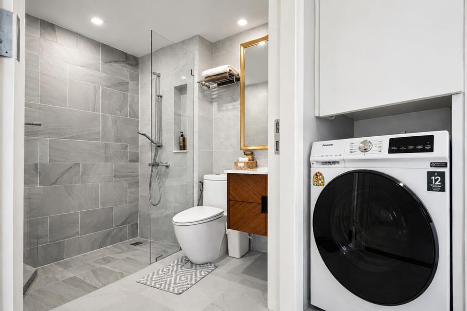 Shower, Toilet, Bathroom, washing machine