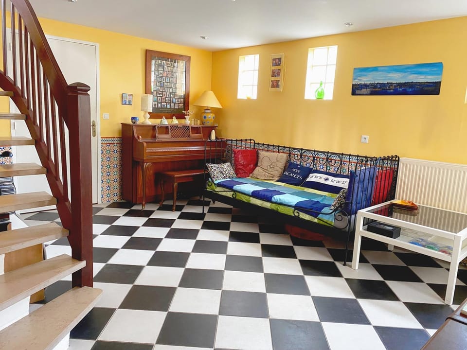 Property building, Living room