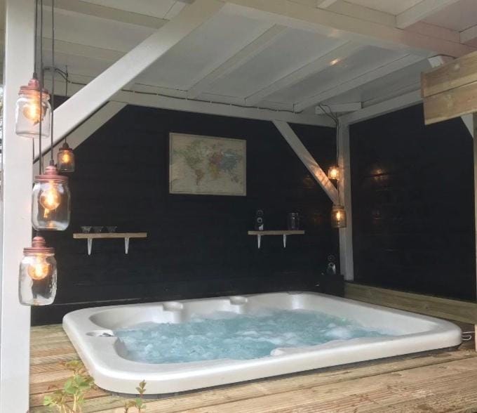 Appartement met jacuzzi in Huizen Apartment in Flevoland, Netherlands