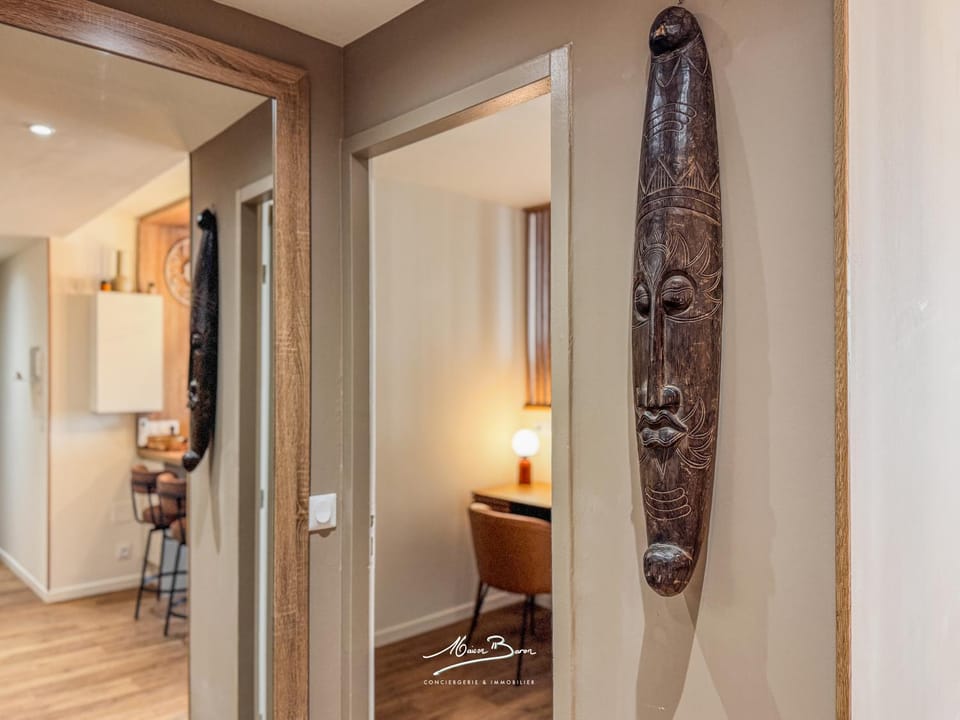 Decorative detail, Decorative detail, Bedroom, wardrobe