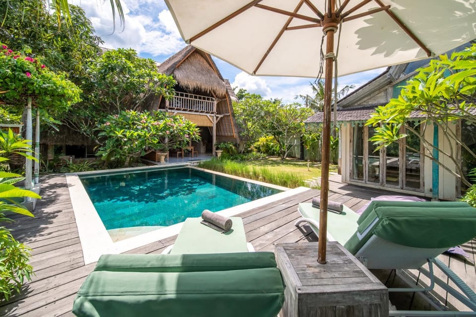 Property building, Swimming pool