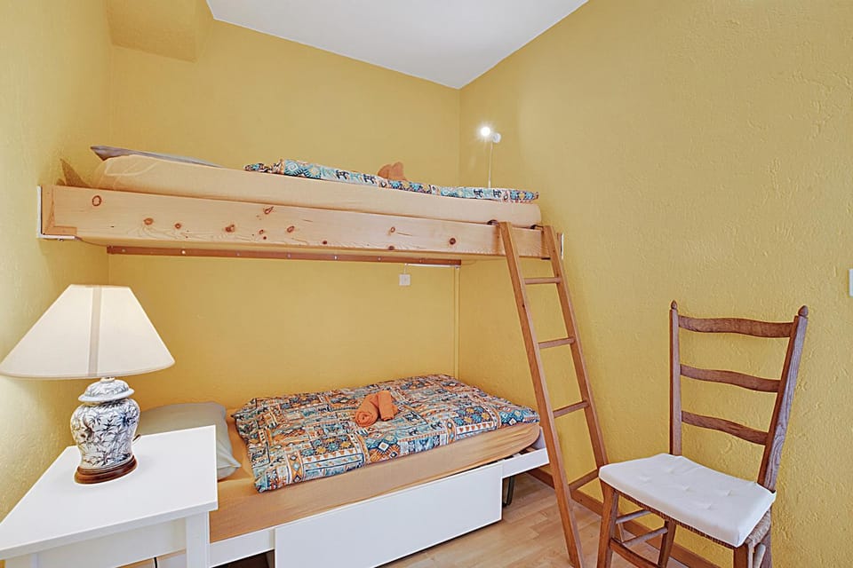 bunk bed