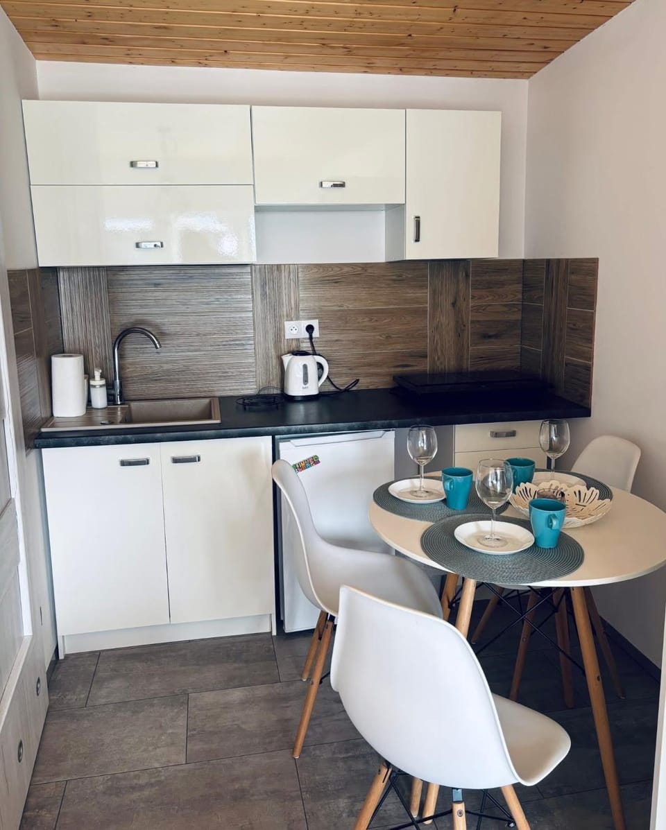 Pokoje u Ali Bed and Breakfast in West Pomeranian Voivodeship, Poland