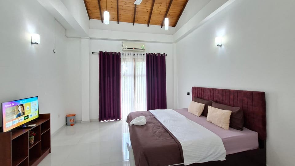 Bed, TV and multimedia