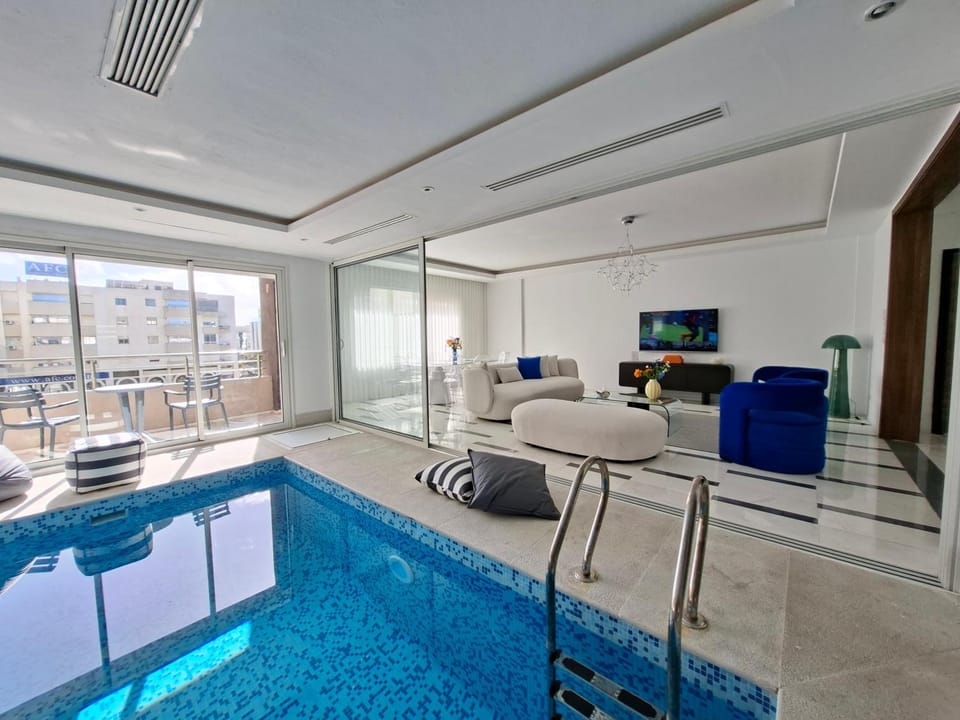 Premium stay with Indoor Pool & parking Apartment in Tunis Governorate, Tunisia