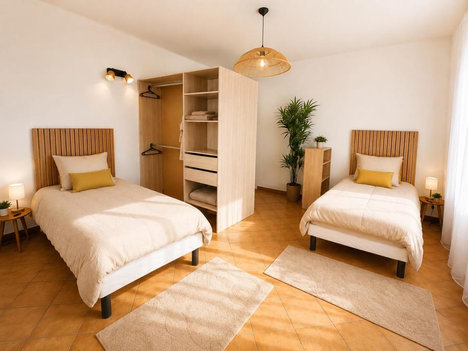 Bed, Photo of the whole room, Bedroom, wardrobe