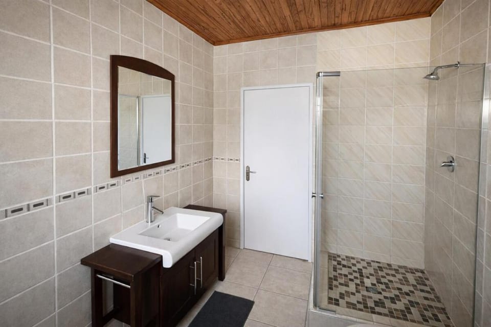 Work, Rest, Repeat, Comfortable 2BR Flat in Kathu Apartment in North West, South Africa