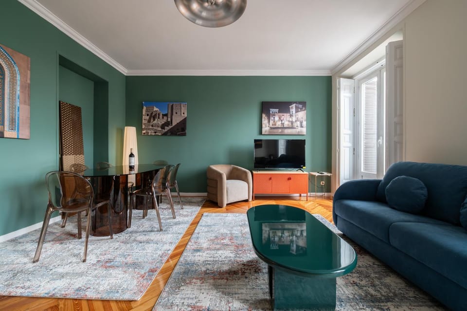 TV and multimedia, Living room, Seating area