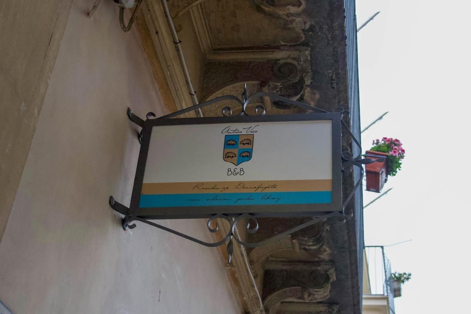 Property building, Property logo or sign