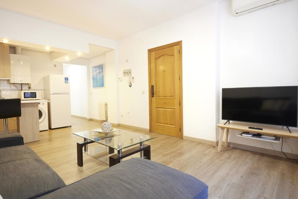 Communal lounge/ TV room, Living room