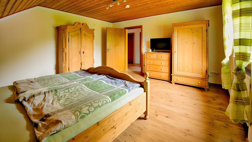 Living room, Bedroom