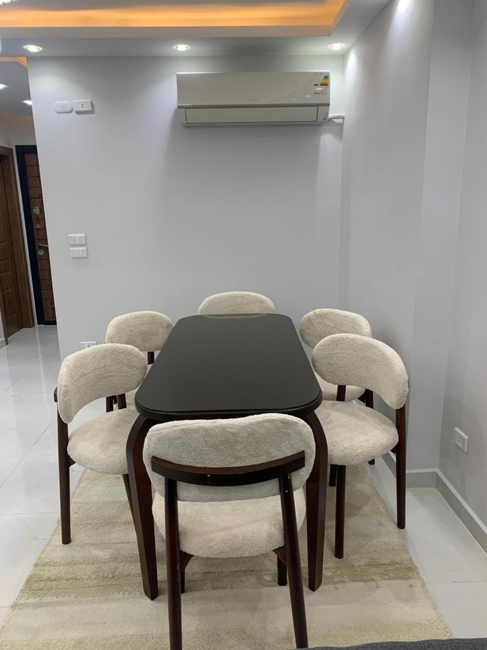 Dining area, air conditioner