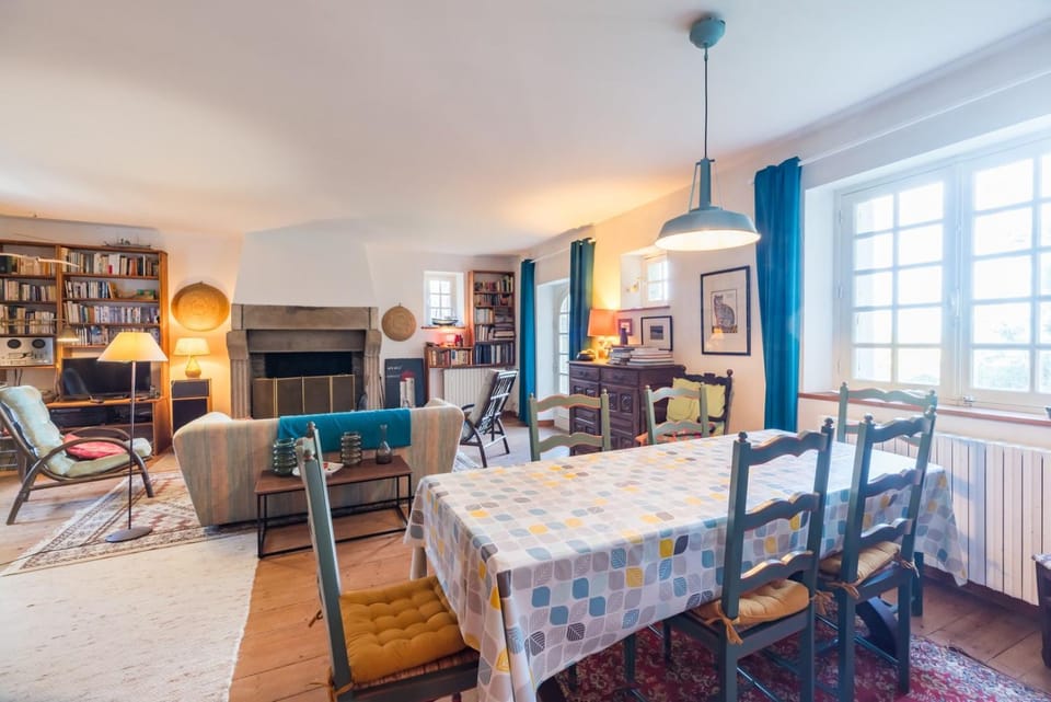 Maison familiale vue mer: jardin & plage proche House in Paimpol