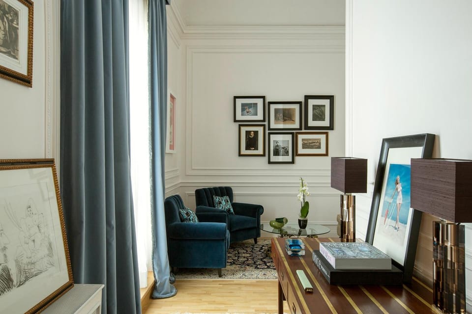 Seating area, Bedroom
