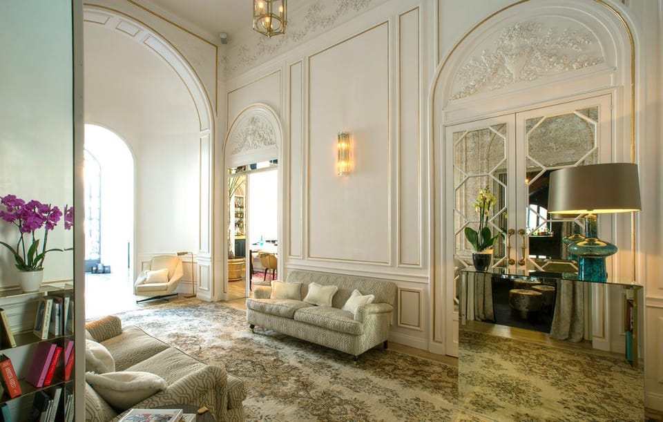 Living room, Seating area