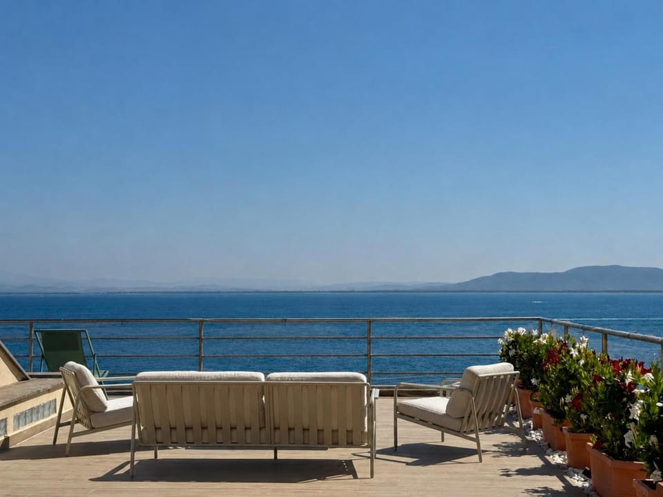 Patio, Day, Natural landscape, View (from property/room), Balcony/Terrace, Seating area, Sea view