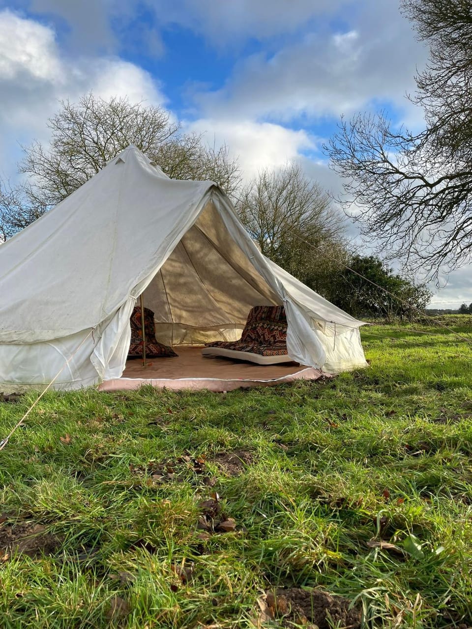 Happy Meadows - The Chick Inn Luxury tent in South Norfolk District