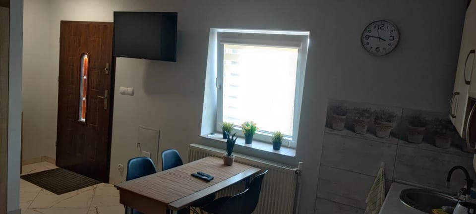 TV and multimedia, Kitchen or kitchenette
