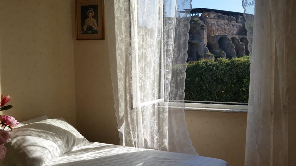 Bedroom, City view, Landmark view