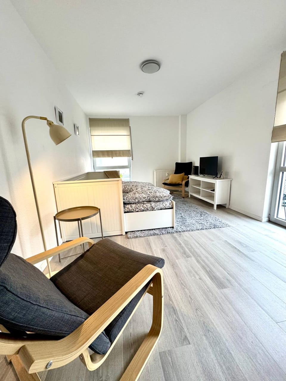 Chickes Service Apartment gegenüber Augenklinik & Knappschaft Kliniken Saar Apartment in Saarbrücken