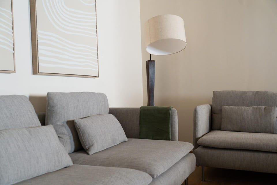 Communal lounge/ TV room, Living room, Seating area