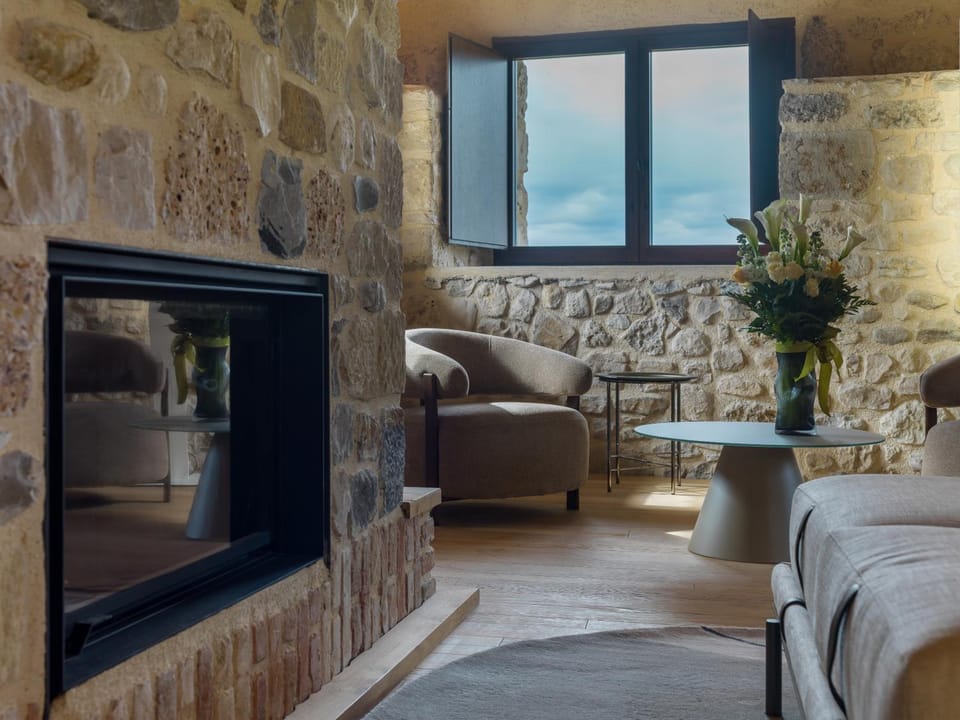Living room, Decorative detail, Seating area, fireplace